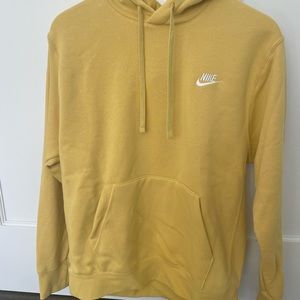 Nike NWT Mens Size M hoodie. Perfect for teens as well!